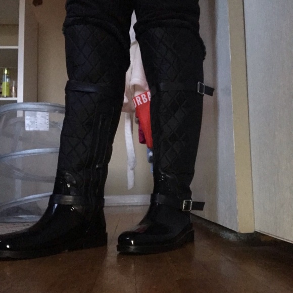 Boots - Picture 3 of 6